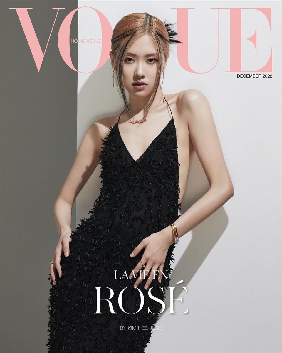 Rose mặc trang phục Saint Laurent, đeo trang sức Tiffany & Co, 2 thương hiệu cô làm đại sứ toàn cầu. Ảnh: Vogue.