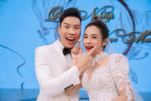 O Sen Ngọc Mai phản ứng gì về loạt ảnh từng kết hôn trước khi yêu Quốc Nghiệp? - Ảnh 7. O Sen Ngọc Mai phản ứng gì về loạt ảnh từng kết hôn trước khi yêu Quốc Nghiệp? - Ảnh 7.