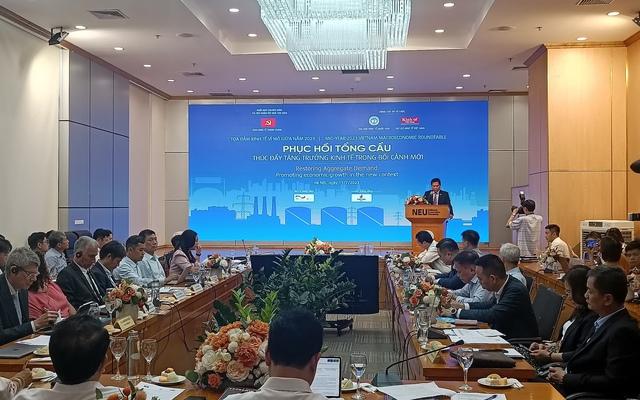 Hiện tượng ‘bất thường’ xảy ra với kinh tế Việt Nam Hiện tượng ‘bất thường’ xảy ra với kinh tế Việt Nam