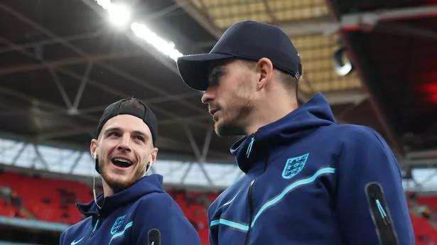 Declan Rice đang đi theo con đường của Jack Grealish