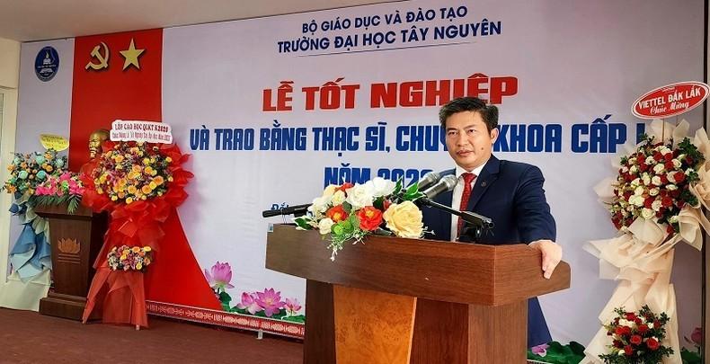 Trường Đại học Tây Nguyên trao bằng tốt nghiệp cho hơn 140 Thạc sĩ, Bác sỹ ảnh 2