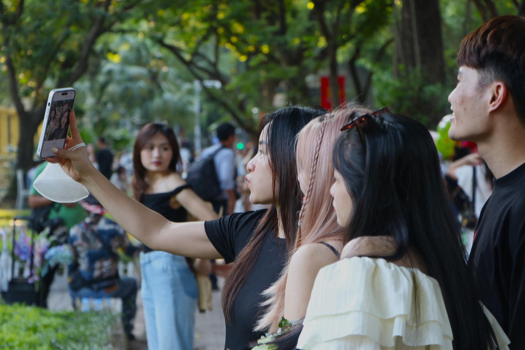 Trào lưu check-in này thu hút phần lớn là giới trẻ.