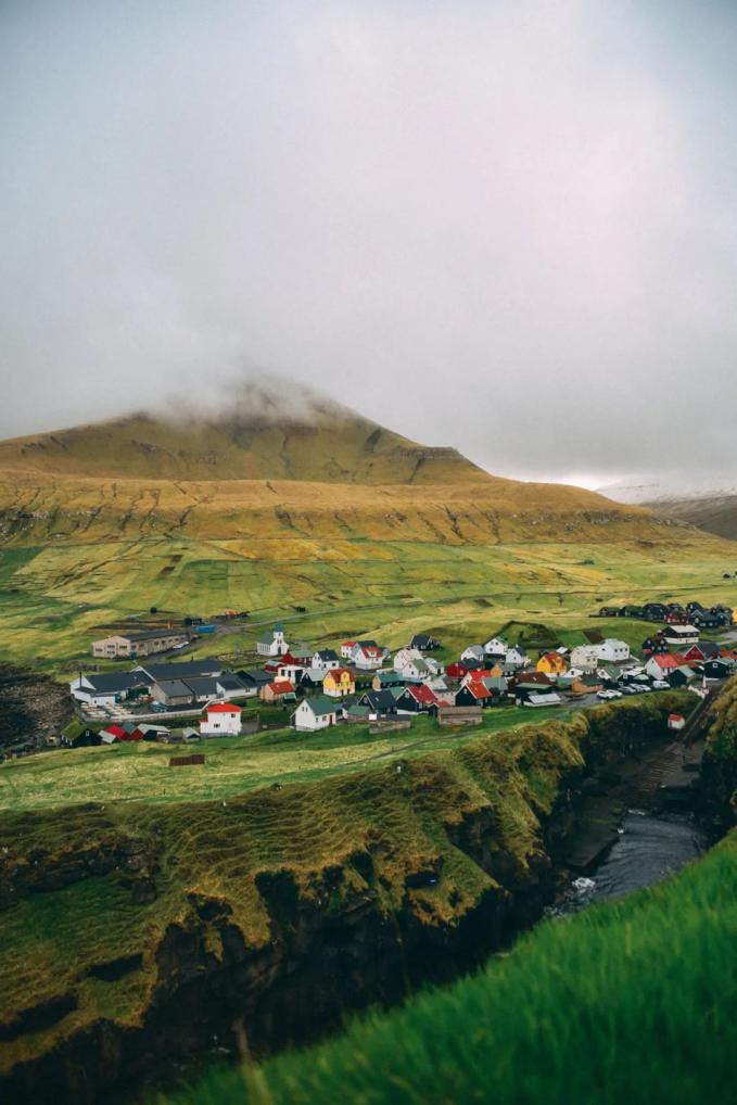 Faroe - quần đảo thiên đường của cừu và những ngôi nhà đầy sắc màu mọc trên cỏ xanh - Ảnh 7.