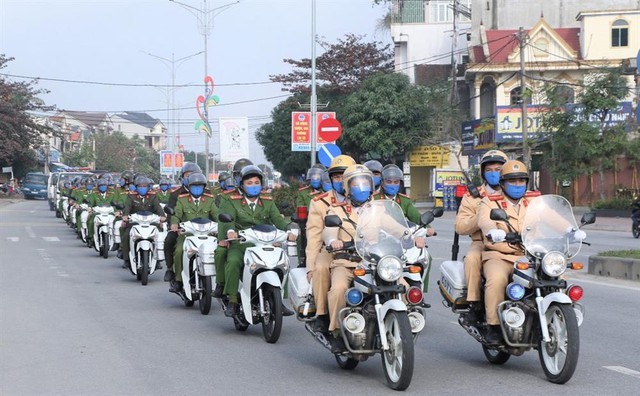 Lực lượng CAND ra quân đảm bảo ANTT