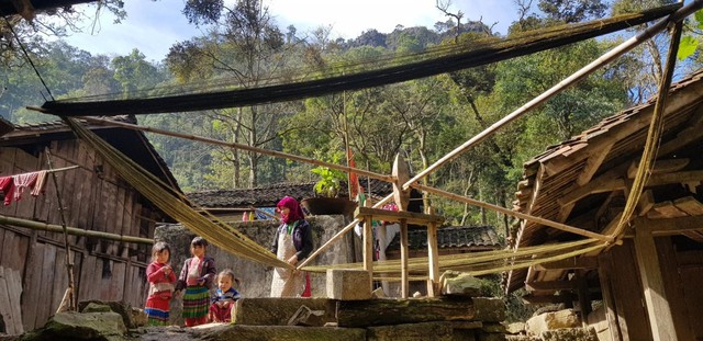 "Ngôi làng địa ngục" gây sốt trong phim kinh dị Việt, không phải là bối cảnh giả, điểm này cách Hà Nội gần 300km - Ảnh 10.