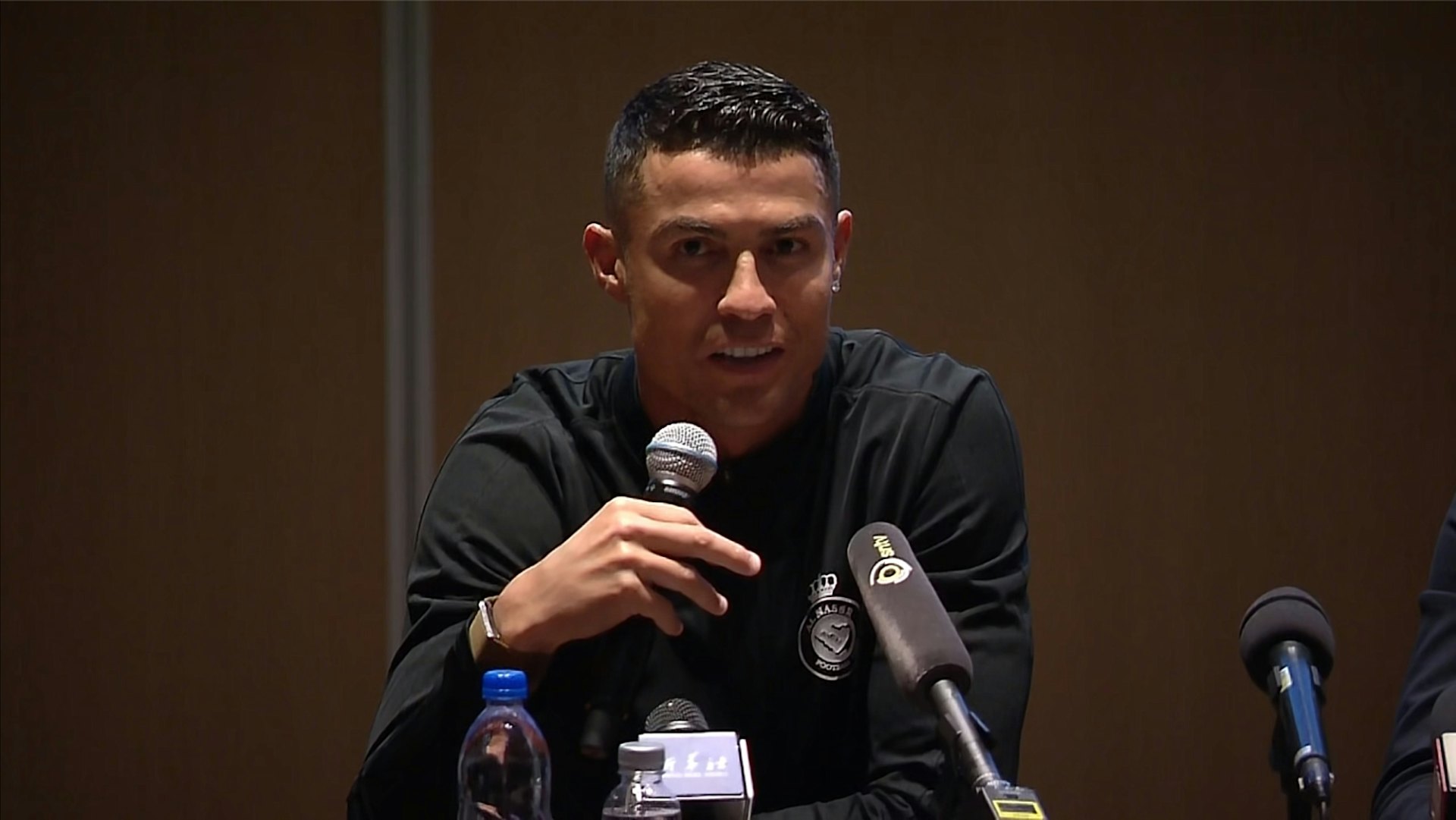 Messi đã sẵn sàng cho "trận đấu cuối", Ronaldo phải chạy đua với thời gian - Ảnh 2.