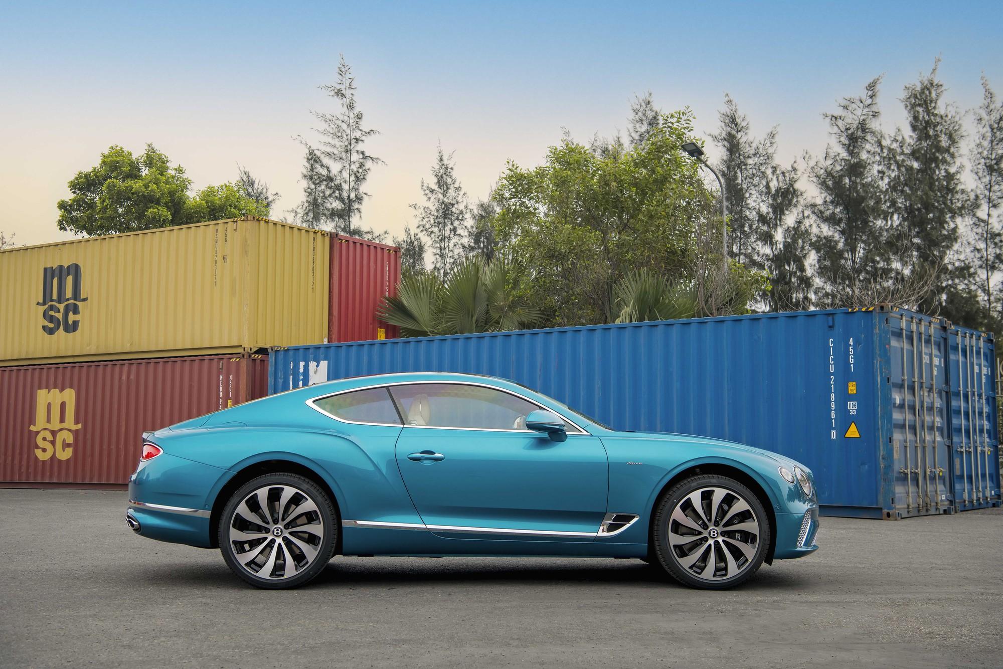 Bentley Continental GT Azure V8 độc bản về Việt Nam: Màu sơn lần đầu xuất hiện, giá gần 22 tỷ đồng- Ảnh 3.