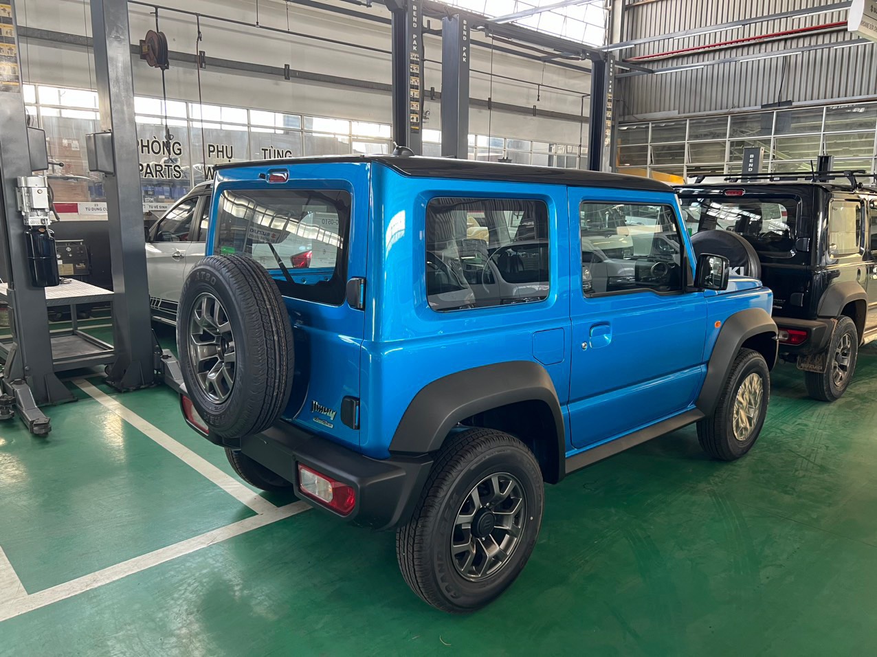 Suzuki Jimny bán 'kèm lạc' lên gần 1 tỷ đồng- Ảnh 3.