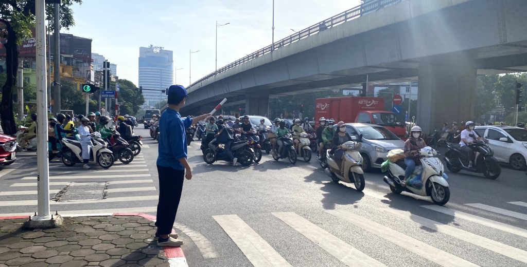 Tình nguyện với tấm lòng tôn kính, cảm xúc thiêng liêng