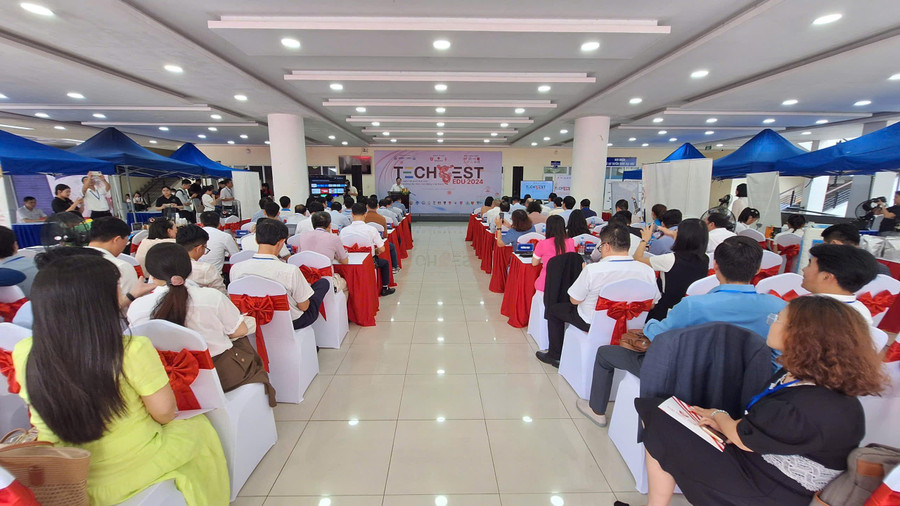 Khai mạc “Techfest Edu 2024 - Hội nghị đổi mới sáng tạo mở các trường đại học, cao đẳng Việt Nam” tại TP Huế. (Ảnh: Đại Dương)