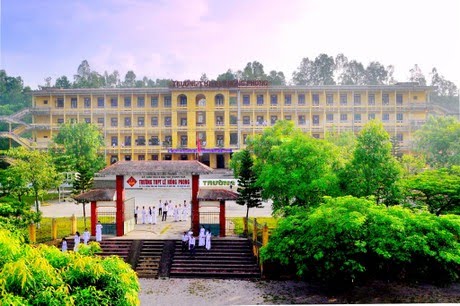 Trường THPT Lê Hồng Phong (Bỉm Sơn, Thanh Hóa), nơi có thí sinh bị nhầm lẫn trong điểm thi vào lớp 10 năm 2024-2025.