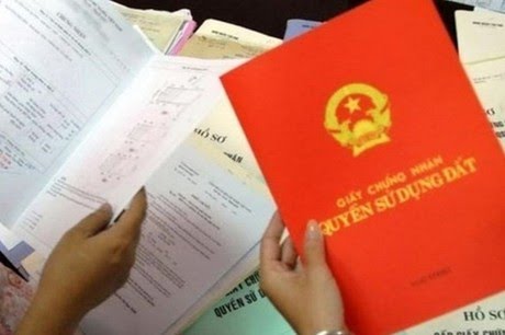 Nhiều mức phạt mới liên quan đến sổ đỏ áp dụng từ ngày 4/10/2024. (Ảnh: Hồng Thương)