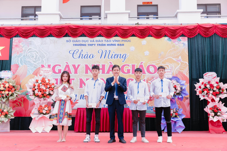 thpt-tran-hung-dao-3.jpg