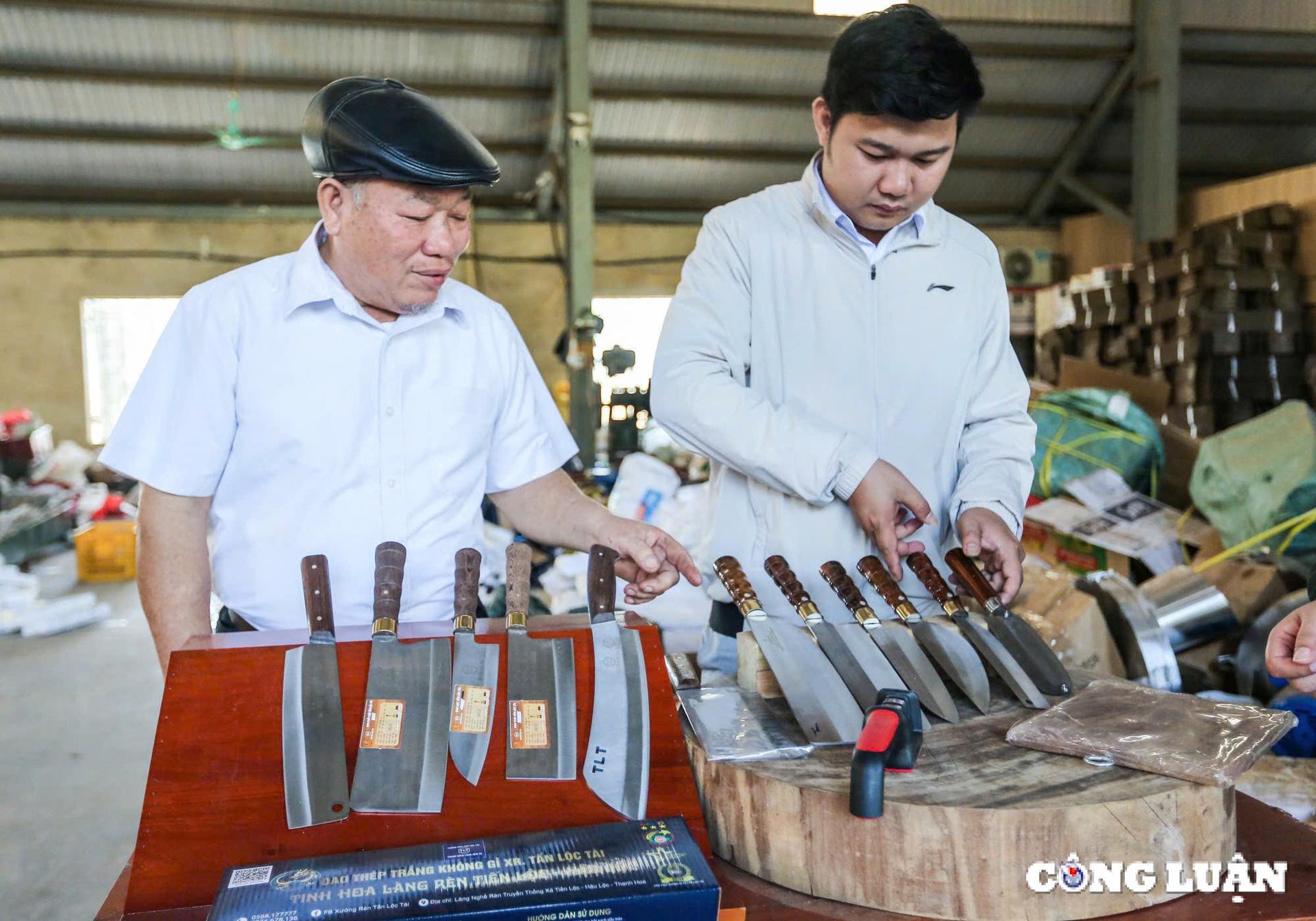 lang ren lon nhat xu thanh tat ban vao vu tet hinh 9