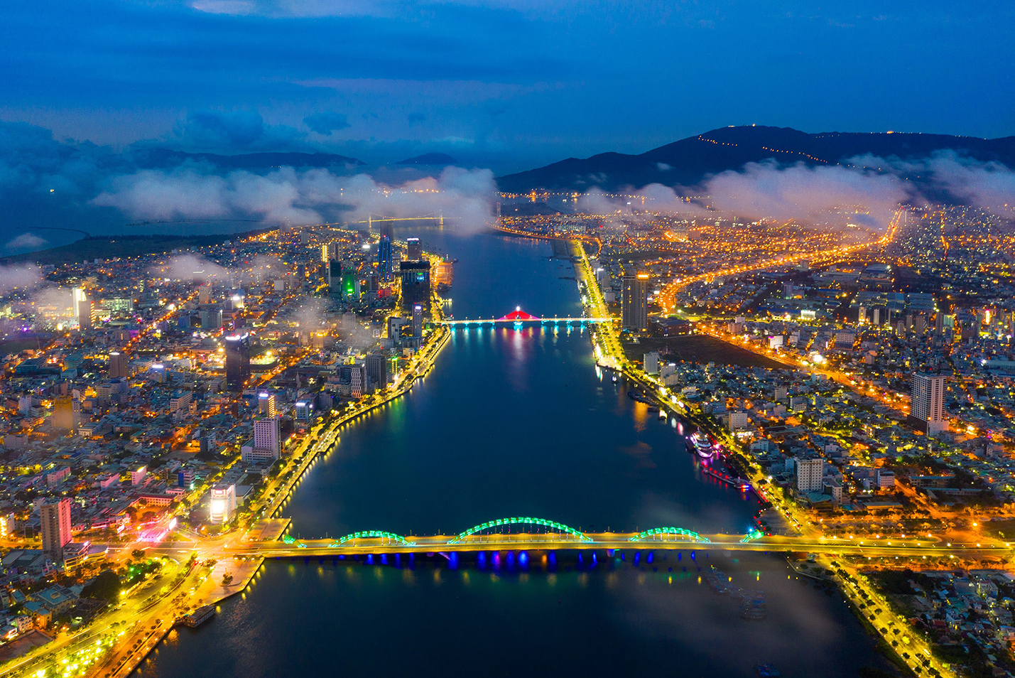 viet nam co 2 dai dien lot top 8 diem dang ghe tham nhat chau a nam 2025 hinh 1