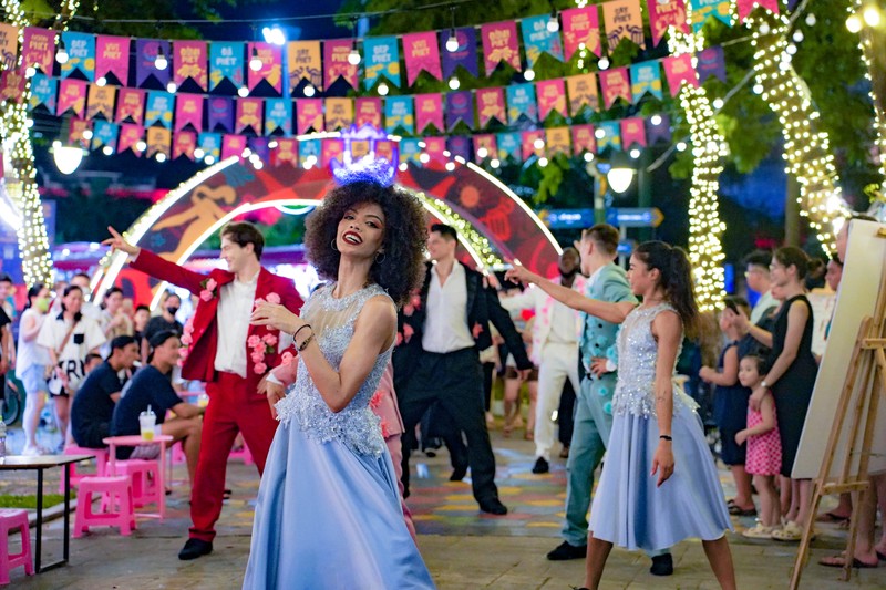 Chợ đêm VUI-Fest là không gian giải trí sôi động và ẩm thực về đêm mới tại Cát Bà Chợ đêm VUI-Fest là không gian giải trí sôi động và ẩm thực về đêm mới tại Cát Bà