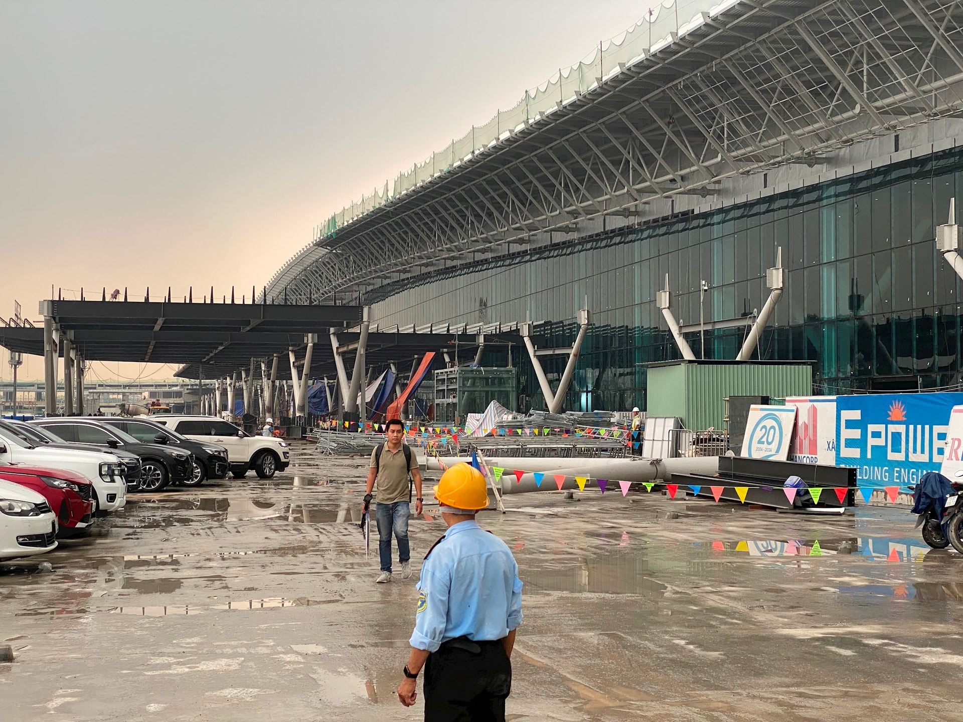 Nhà ga hành khách T3 Tân Sơn Nhất đạt hơn 80% tổng khối lượng. Ảnh M.Tuấn