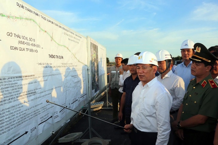 pho thu tuong ho duc phoc chi dao thao go kho khan 2 du an cao toc phia nam hinh 1