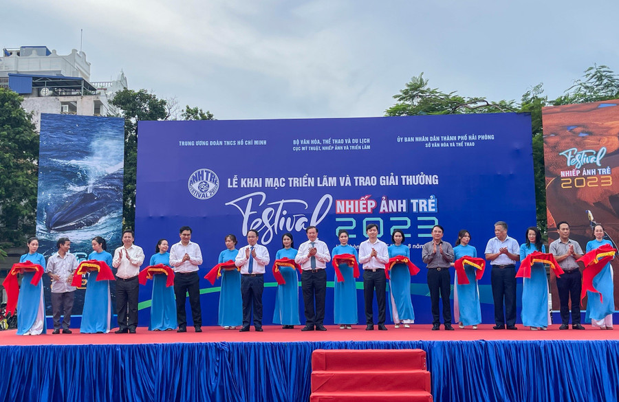 Sau 5 lần tổ chức thành công vào các năm 2015, 2017, 2019, 2021, 2023, Festival Nhiếp ảnh trẻ đã tạo được một sân chơi bổ ích cho giới cầm máy trẻ. nhiep-anh-2.jpg