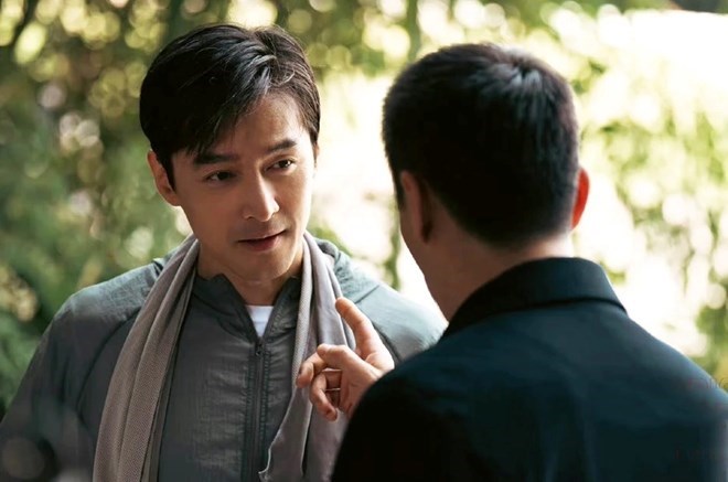 Diễn viên Hồ Ca đón con trai thứ hai