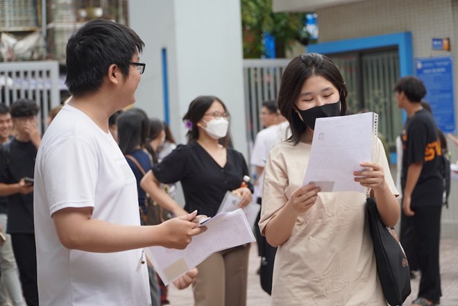 Học sinh loay hoay với quy đổi điểm xét tuyển đại học