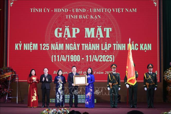 pho chu tich nuoc du ky niem 125 nam ngay thanh lap tinh bac kan hinh 1