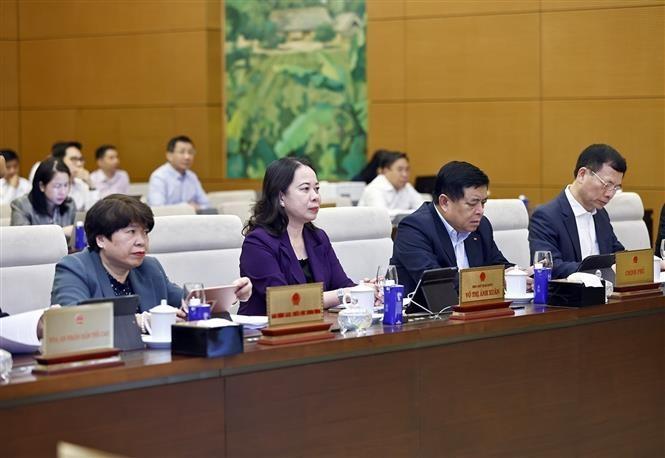 Phó Chủ tịch nước Võ Thị Ánh Xuân, Phó Thủ tướng Nguyễn Chí Dũng và đại biểu dự Phiên họp. (Ảnh: Doãn Tấn - TTXVN)
