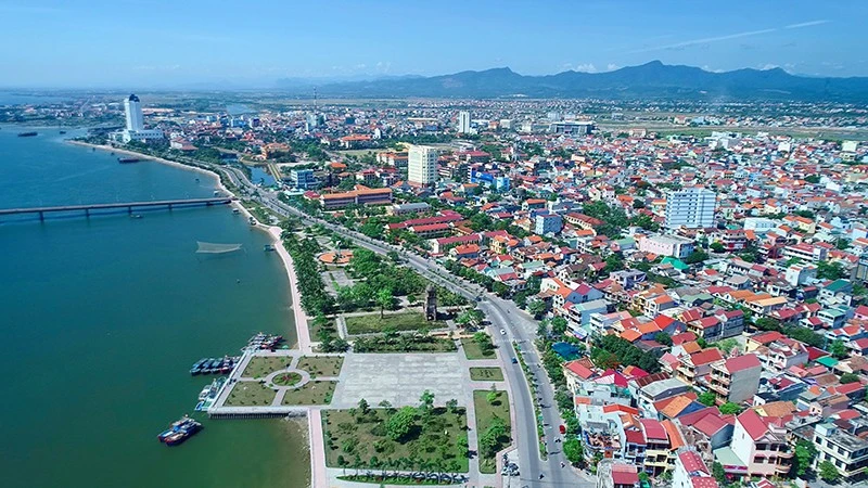 Trung tâm hành chính tỉnh Quảng Trị mới đặt tại Đồng Hới (Quảng Bình).