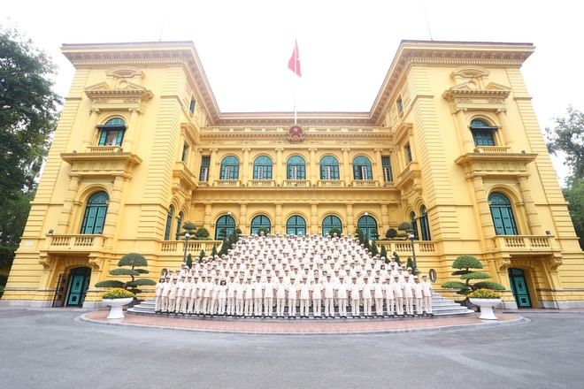 Các đại biểu dự buổi lễ
