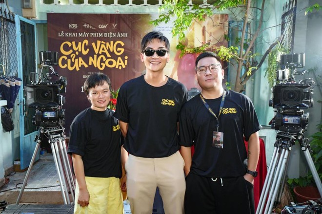 Đạo diễn Khương Ngọc trong ngày khai máy dự án &quot;Cục vàng của ngoại&quot;