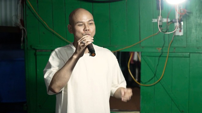 Phan Đinh Tùng hát để...thiếu nợ Phan Đinh Tùng hát để...thiếu nợ