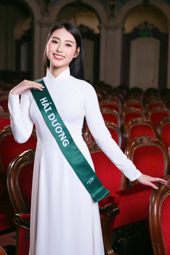 Ngô Thị Trâm Anh (SBD: 012. Hải Dương) là Hoa khôi sinh viên Thanh lịch 2024