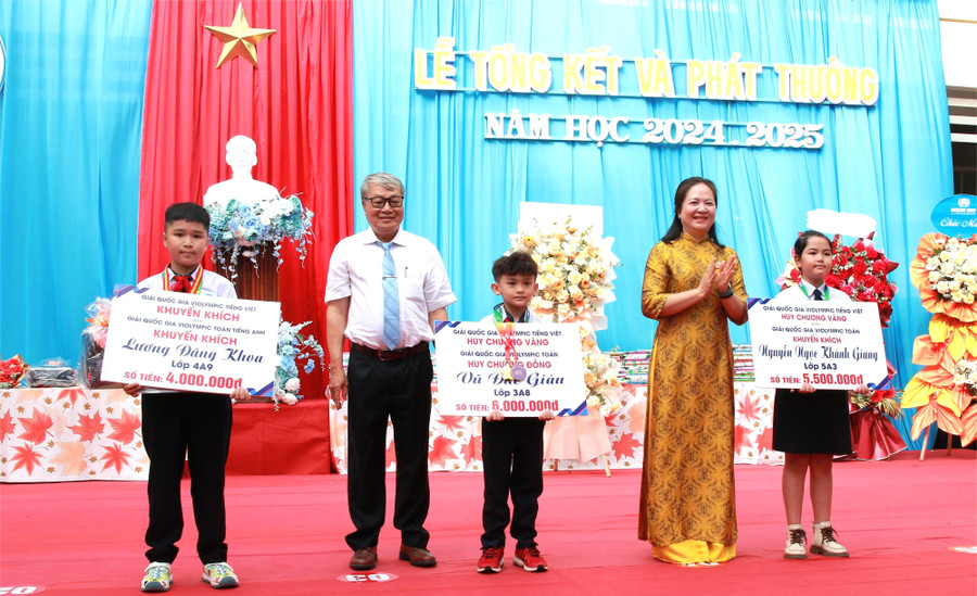 Trường Tiểu học dân lập Nguyễn Bỉnh Khiêm tổng kết, phát thưởng năm học 2024-2025 2-kt1.jpg
