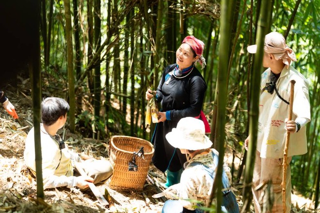 Cả gia đình đã học hỏi được thêm nhiều kỹ năng sinh tồn khi ở rừng Cả gia đình đã học hỏi được thêm nhiều kỹ năng sinh tồn khi ở rừng