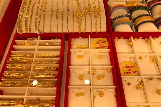 Sáng 19-6, giá vàng trong nước tiếp tục đứng yên