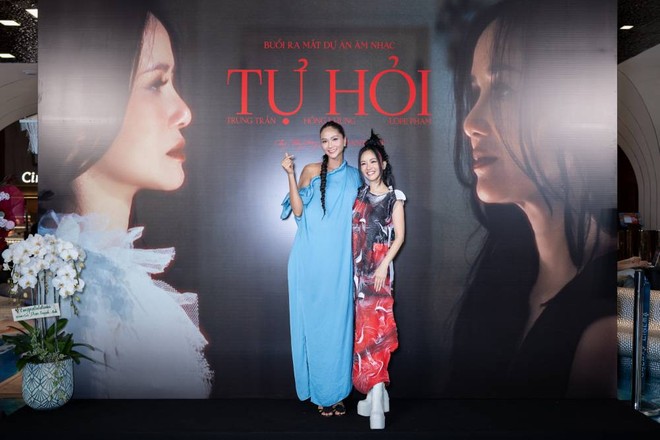 &quot;Bà bầu&quot; H&apos;Hen Niê đến chúc mừng nữ ca sĩ Hồng Nhung