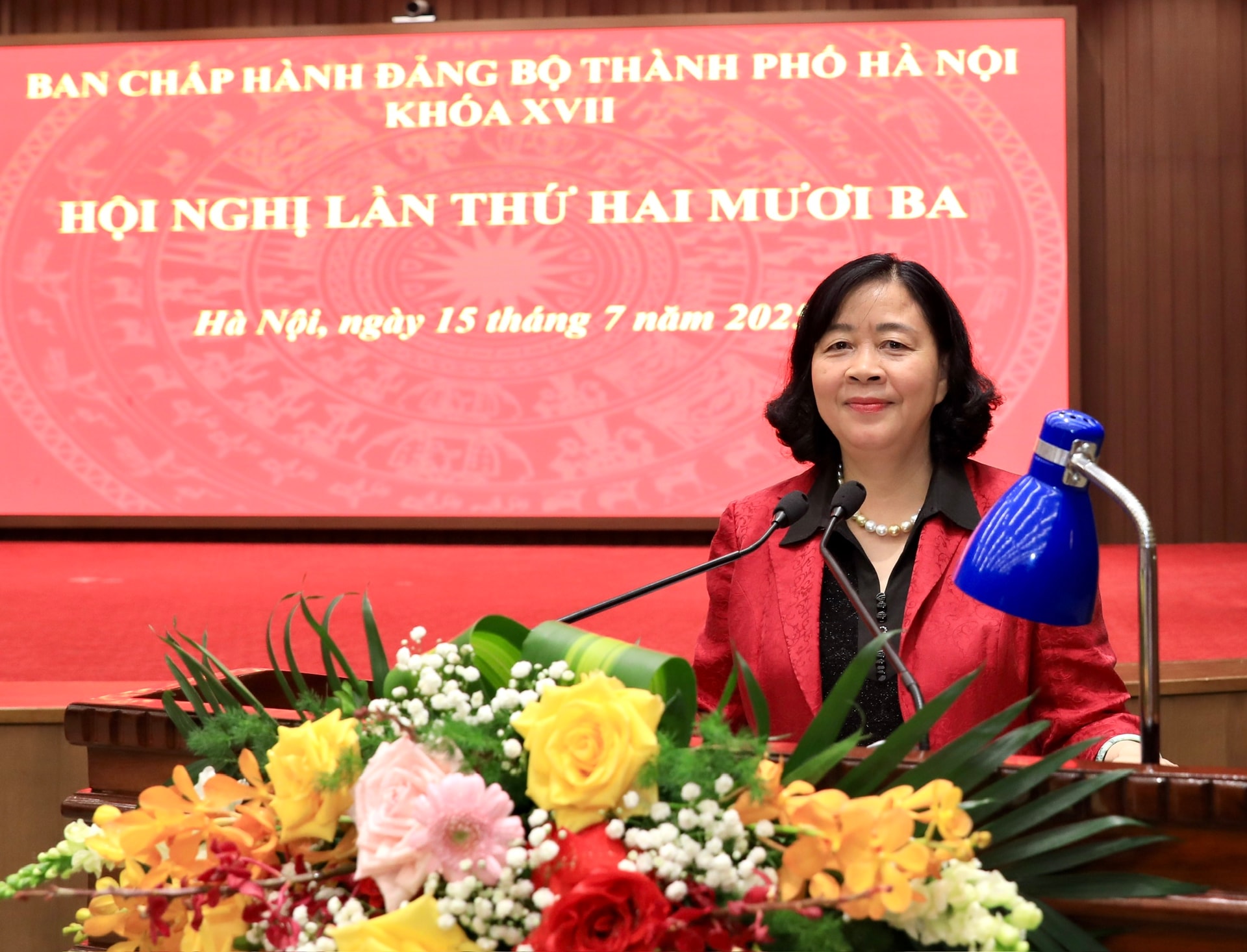 Bí thư Thành ủy Hà Nội Bùi Thị Minh Hoài phát biểu kết luận hội nghị. Ảnh: Viết Thành