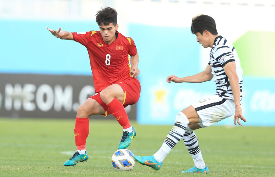 Văn Khang được đánh giá rất cao về kinh nghiệm thi đấu quốc tế. Ảnh: INT. van-khang-va-nguong-cua-but-pha-1.jpg