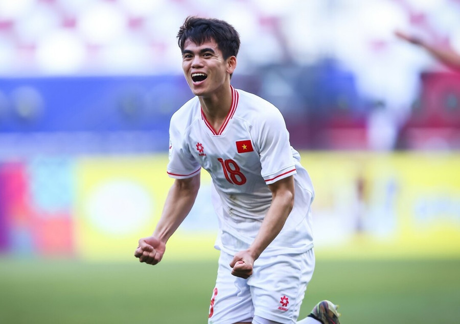 Văn Khang hứa hẹn bùng nổ cùng U22 Việt Nam sau mùa giải V-League thành công. Ảnh: INT.