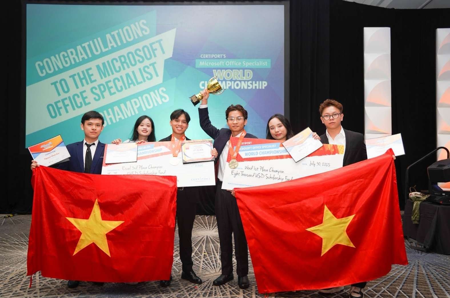 Đội tuyển Việt Nam đạt thành tích xuất sắc tại vòng chung kết thế giới MOS World Championship 2025. Ảnh: Ban tổ chức