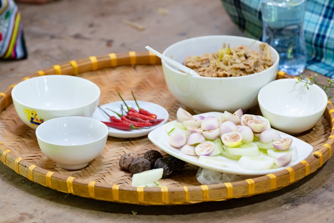 Món chẻo măng chua Món chẻo măng chua