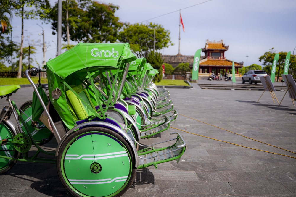 a329.grab-xich-lo-hue.jpg