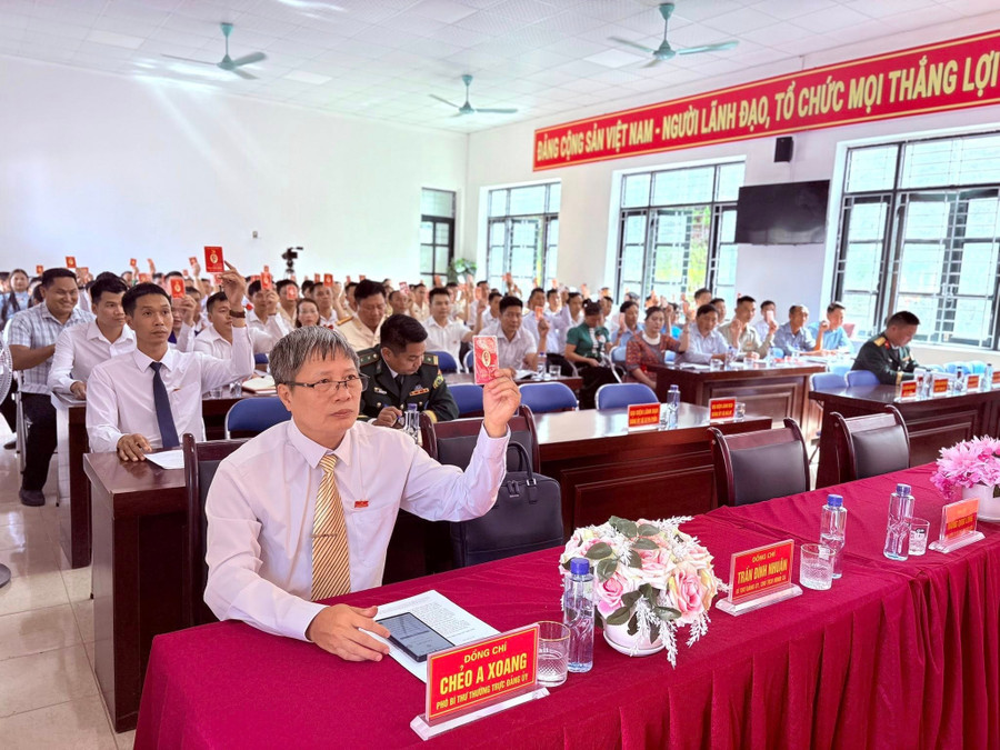 Đảng bộ xã Nà Bủng thống nhất thông qua các mục tiêu phát triển trong nhiệm kỳ 2025-2030.