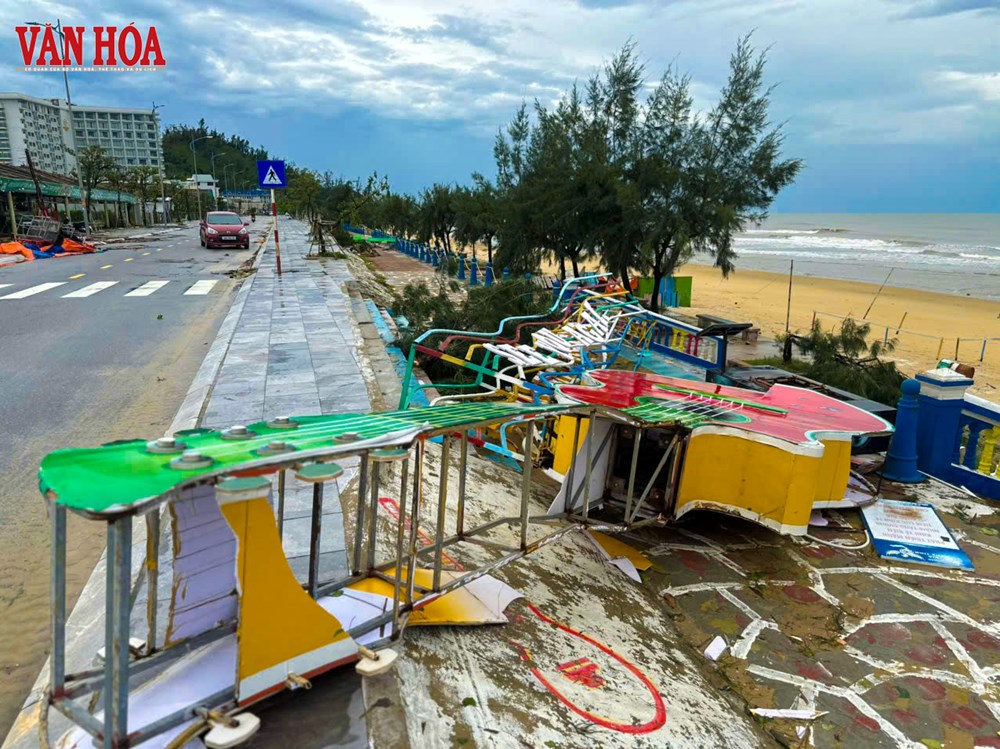 Khu du lịch Thiên Cầm xơ xác sau bão số 5 - ảnh 2