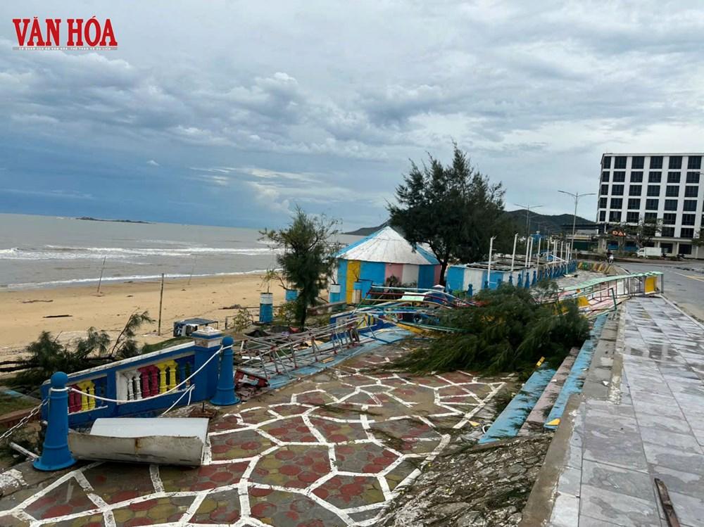 Khu du lịch Thiên Cầm xơ xác sau bão số 5 - ảnh 1