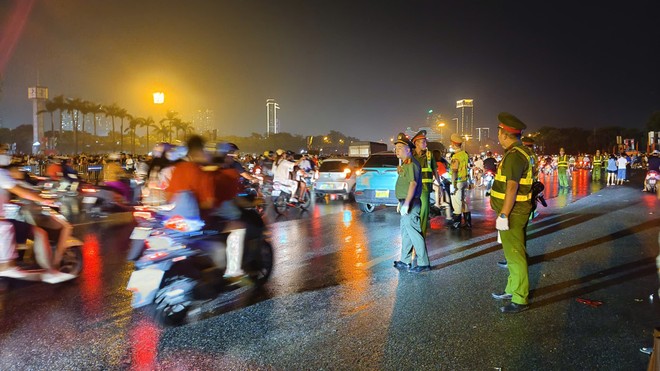 CBCS Công an phường Từ Liêm đảm bảo an ninh, an toàn khu vực Quảng trường Mỹ Đình