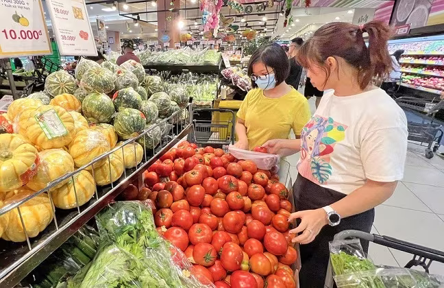 Đảm bảo nguồn cung hàng hóa thiết yếu trong mùa mưa bão và cuối năm 2025
