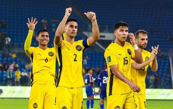 Loạt cầu thủ nhập tịch của Malaysia bị cấm thi đấu vì gian lận giấy tờ.