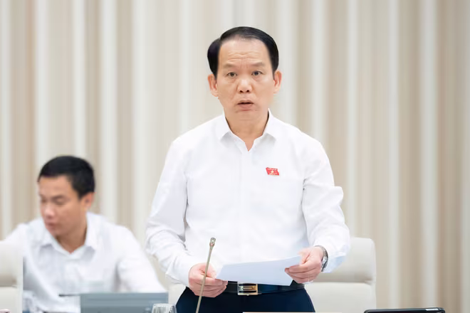 Chủ nhiệm Ủy ban Pháp luật và Tư pháp của Quốc hội Hoàng Thành Tùng phát biểu