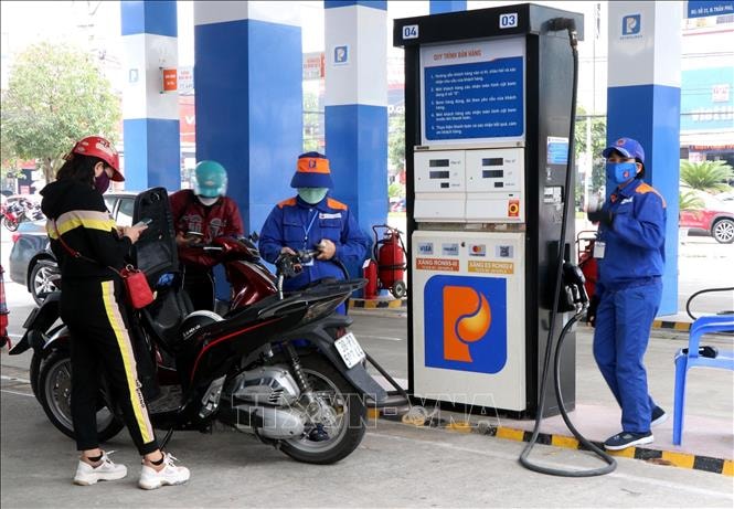 Giá xăng dầu hôm nay 18/10: Giá dầu hướng tới tuần giảm sâu
